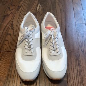 NWT SNEAKERS